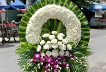 Vòng Hoa Tang, Hoa Chia Buồn Đẹp Giá Rẻ Tphcm - Miễn Phí Giao Hoa Tận Nhà